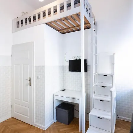 Clicktheflat Philharmonic Apartmán *